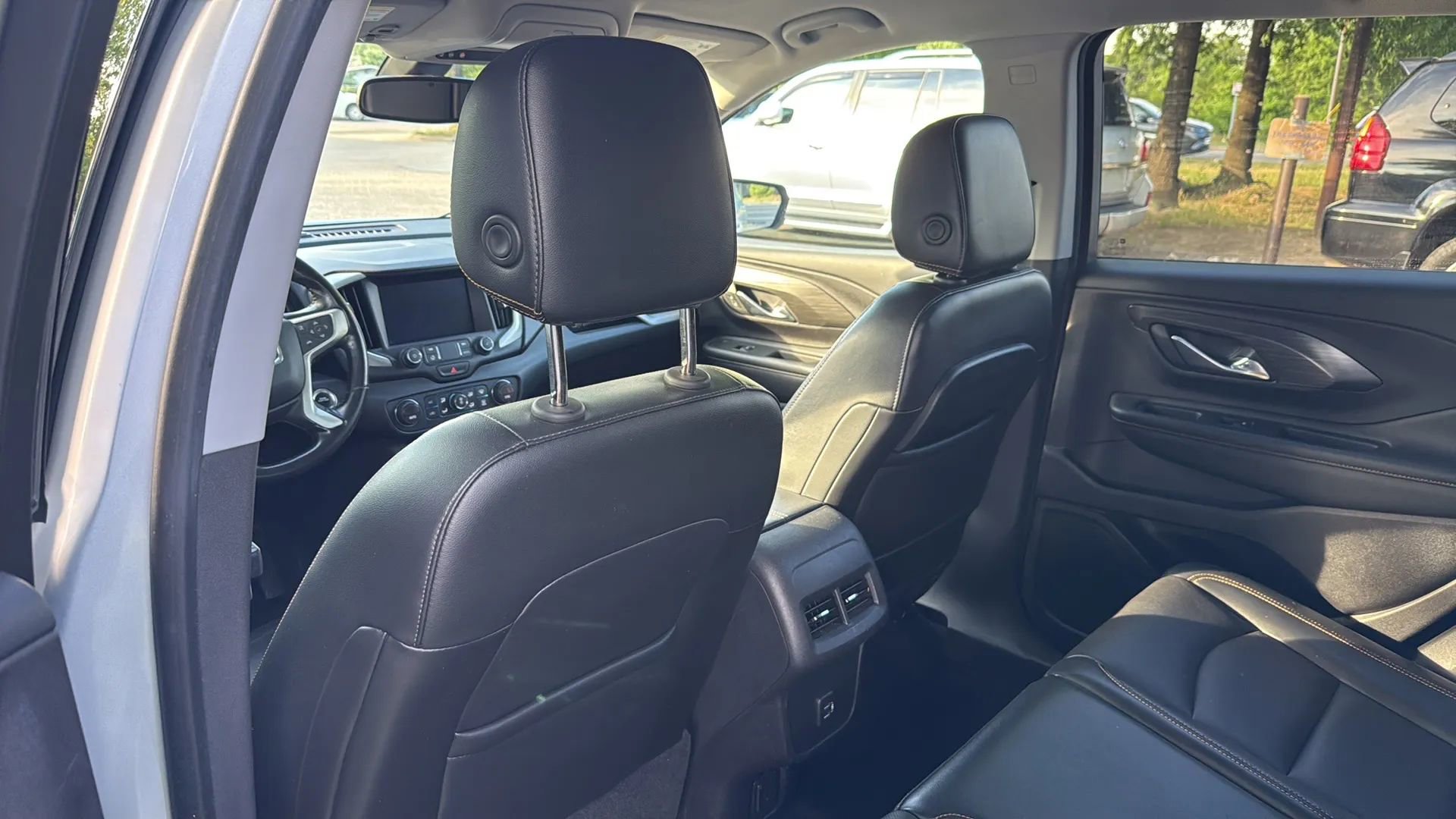 Used 2019 GMC Terrain SLT w/ Preferred Package AWD/4WD image 14