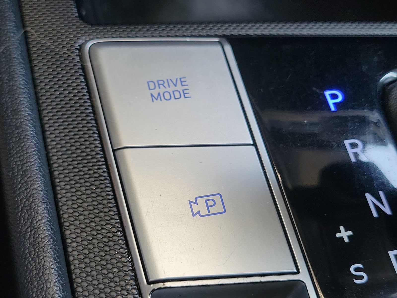 Used 2023 Hyundai Elantra SEL w/ Convenience Package FWD image 17
