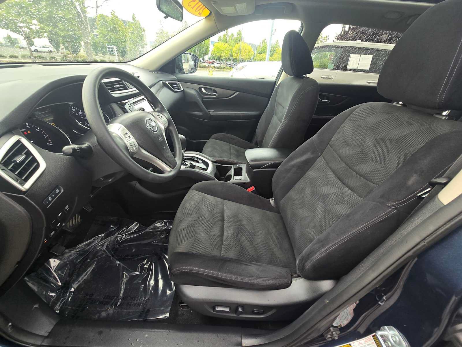 Used 2015 Nissan Rogue SV w/ SV Premium Package AWD/4WD image 24