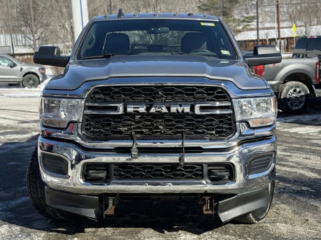 Used 2022 RAM 3500 Tradesman w/ Chrome Appearance Group image 2