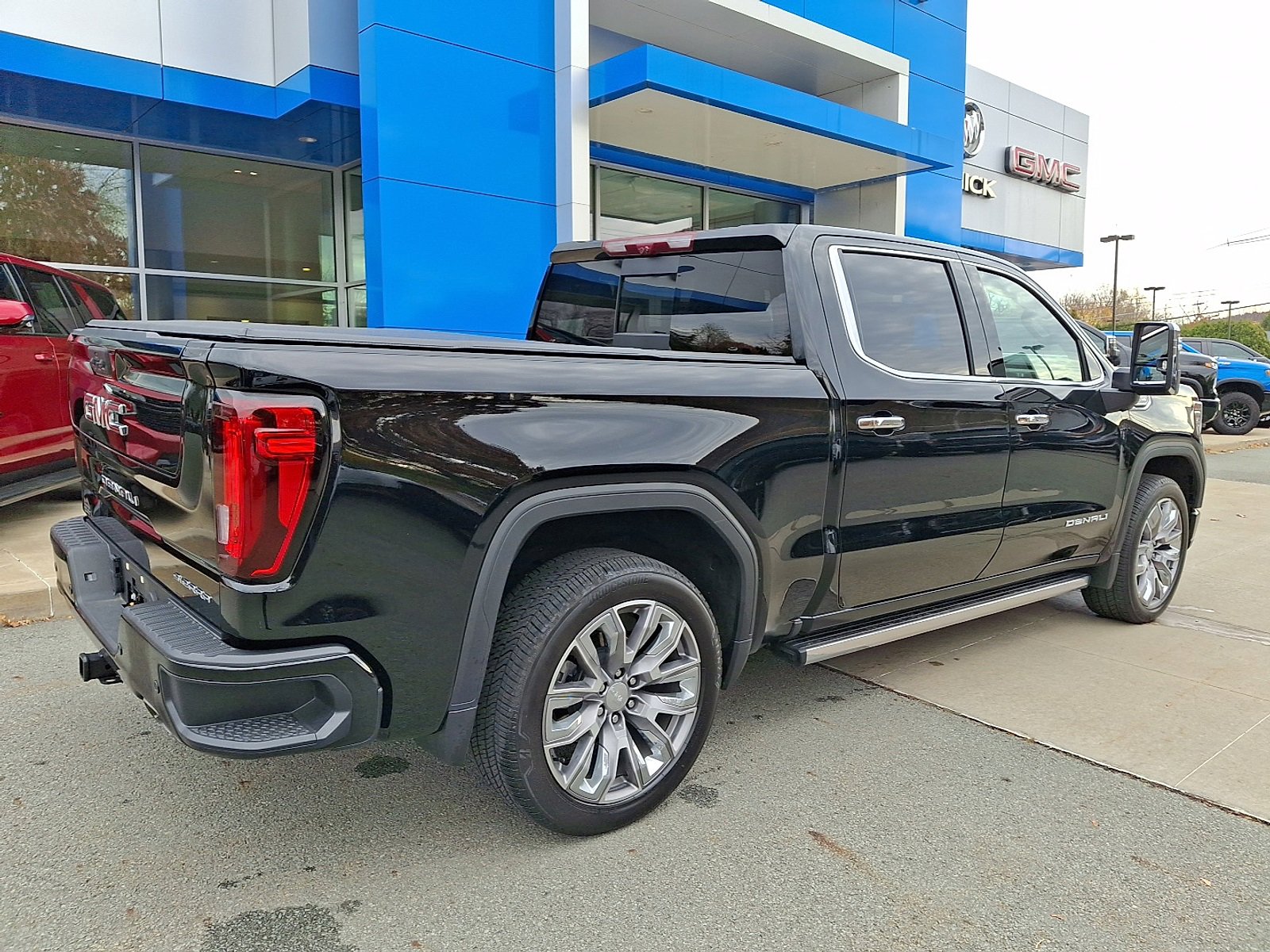 Used 2024 GMC Sierra 1500 Denali w/ Denali Reserve Package image 6