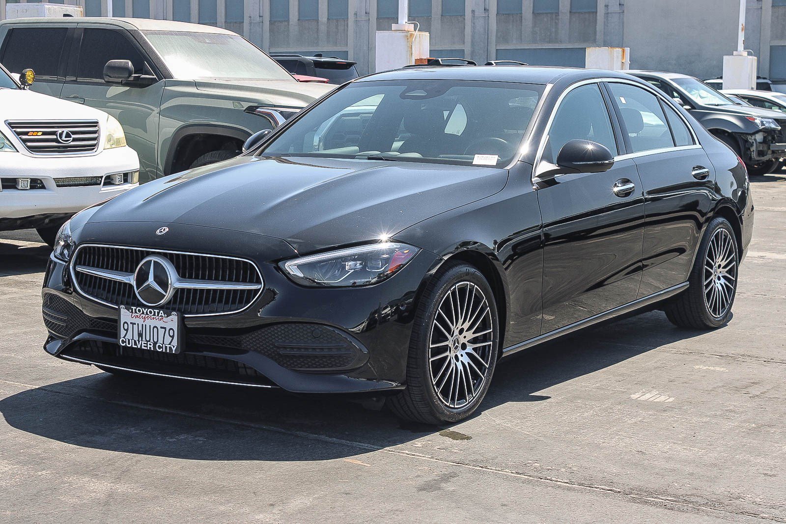 Used 2025 Mercedes-Benz C 300 Sedan image 3