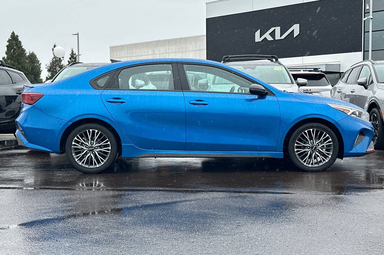 Certified 2023 Kia Forte GT-Line w/ GT-Line Technology Package image 3