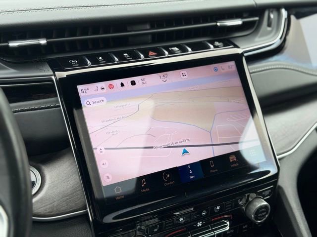 Used 2022 Jeep Grand Cherokee Overland w/ Luxury Tech Group IV image 23