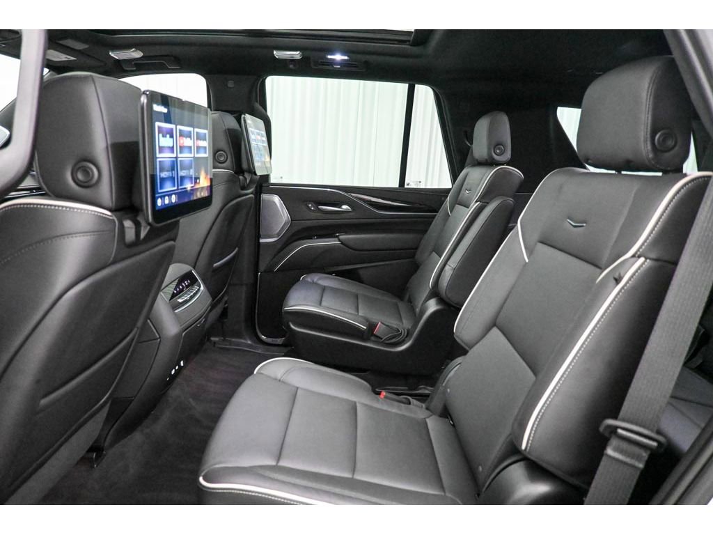 Certified 2024 Cadillac Escalade Sport w/ LPO, ONYX Package image 28