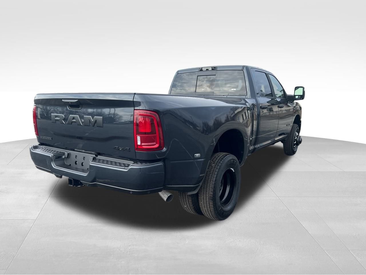 New 2026 RAM 3500 Big Horn AWD/4WD image 6