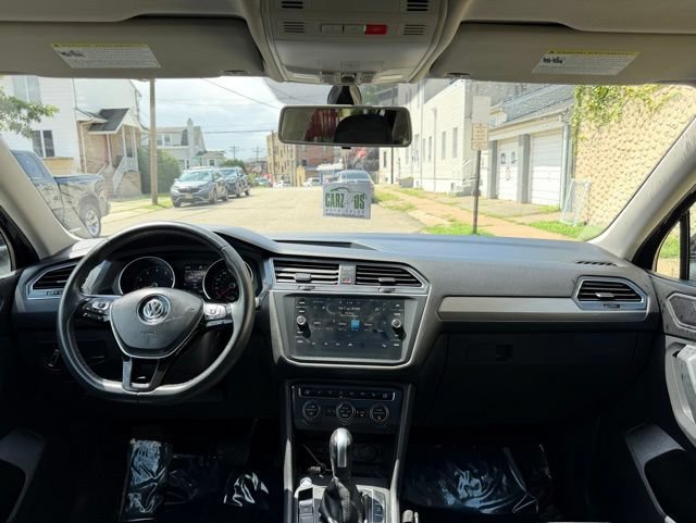 Used 2020 Volkswagen Tiguan SE AWD/4WD image 26