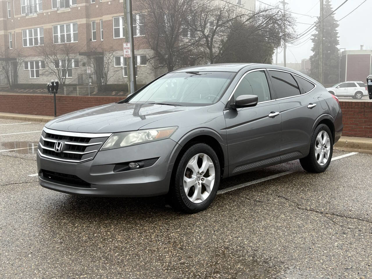 Used 2010 Honda Crosstour EX-L image 3