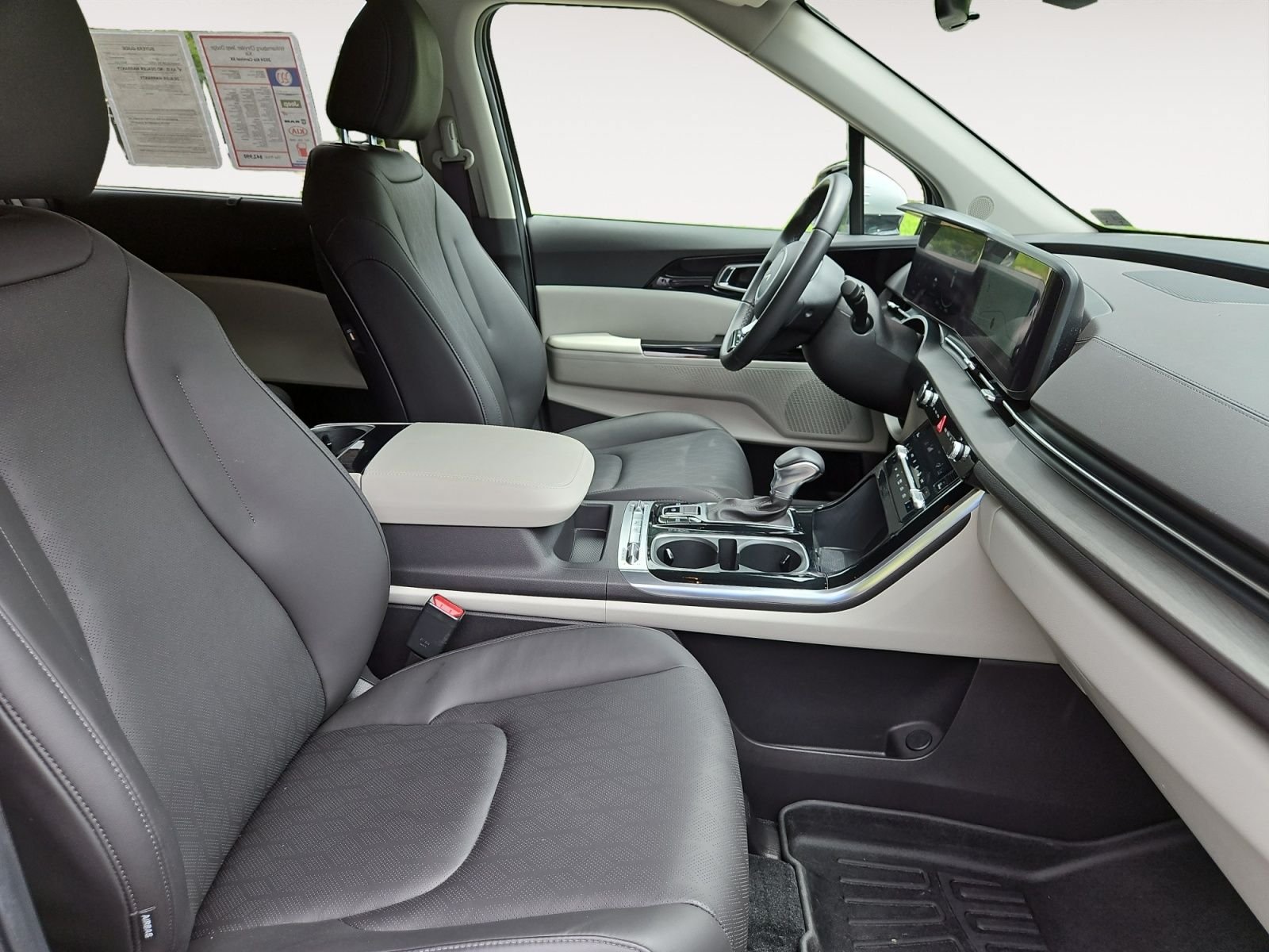 Used 2024 Kia Carnival SX FWD image 15