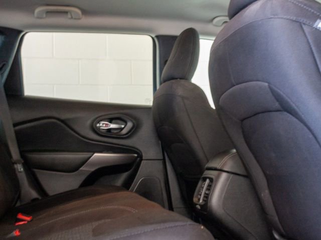 Used 2020 Jeep Cherokee Latitude image 6