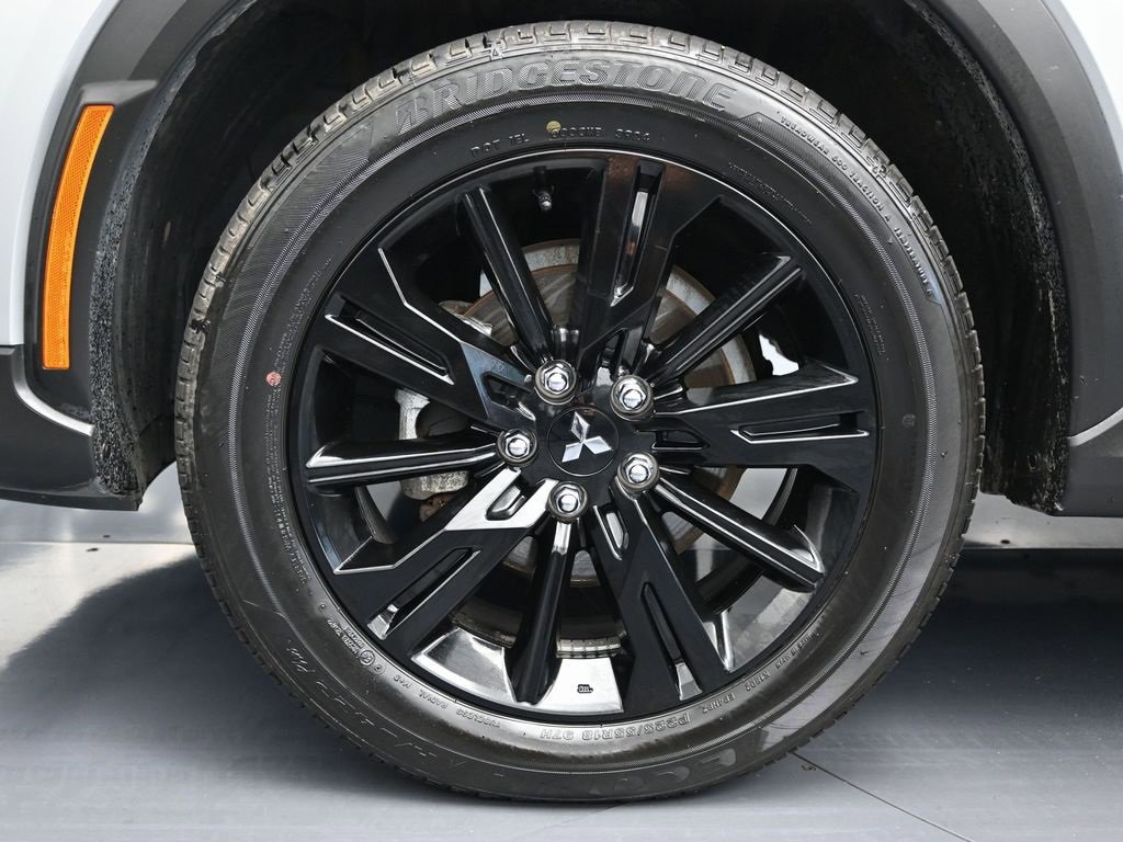 Used 2025 Mitsubishi Eclipse Cross LE image 9