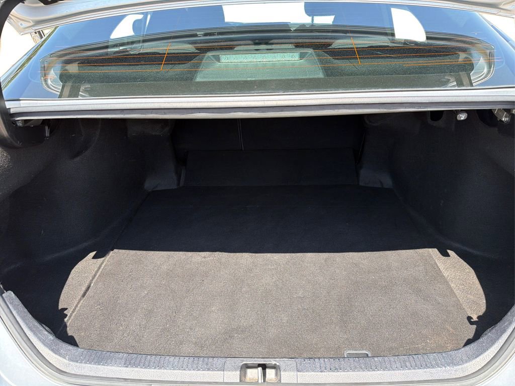 Used 2020 Toyota Camry LE image 13