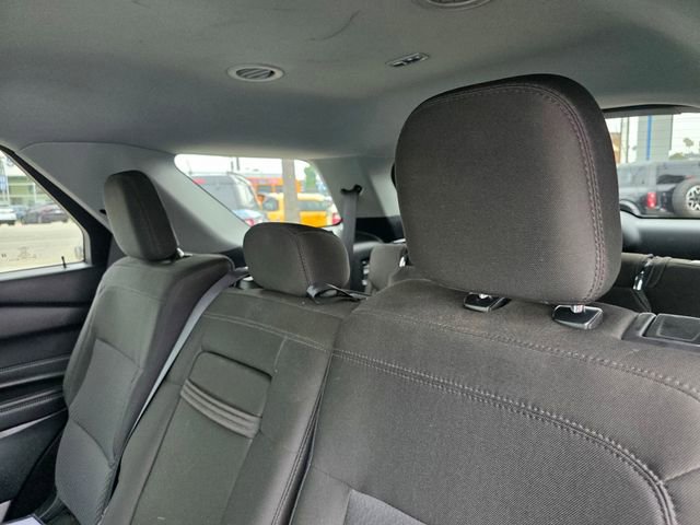 Used 2023 Ford Explorer XLT RWD image 9