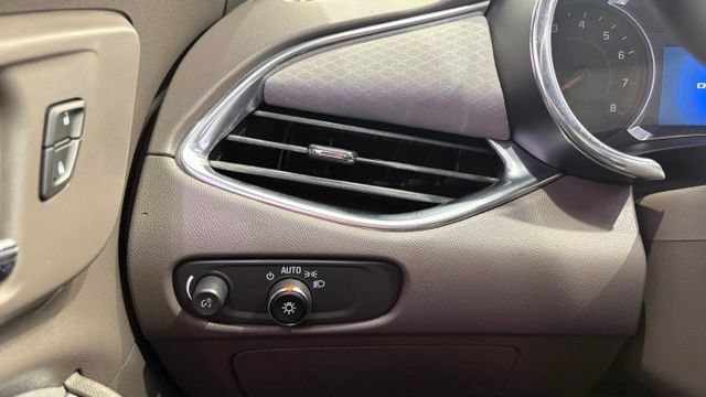 Used 2018 Chevrolet Malibu LT w/ Driver Confidence Package FWD image 31
