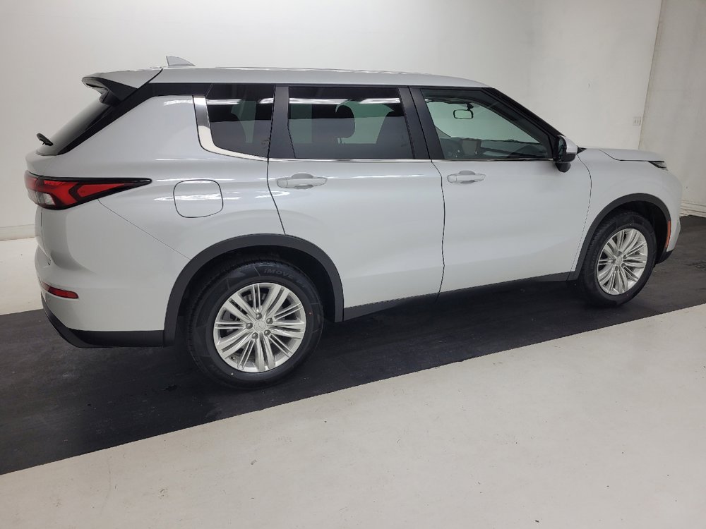 Used 2022 Mitsubishi Outlander ES AWD/4WD image 10