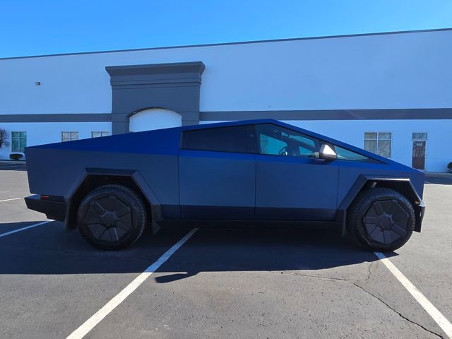 Used 2025 Tesla Cybertruck AWD Crew Cab image 7