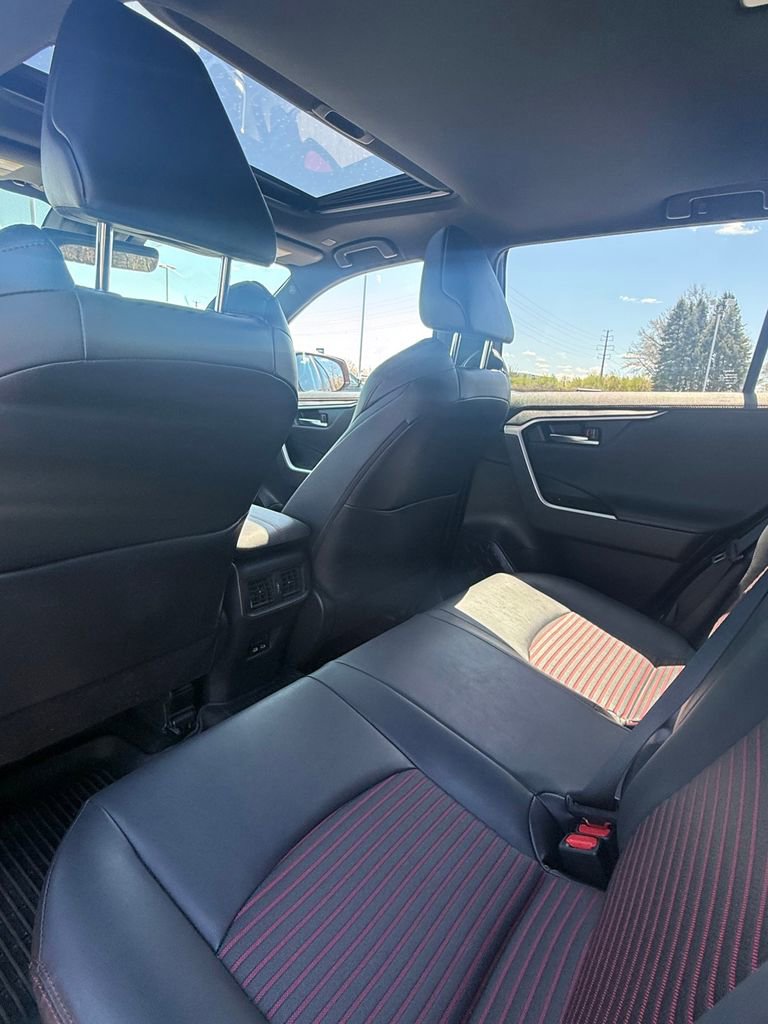 Used 2024 Toyota RAV4 XSE w/ Weather Package AWD/4WD image 19