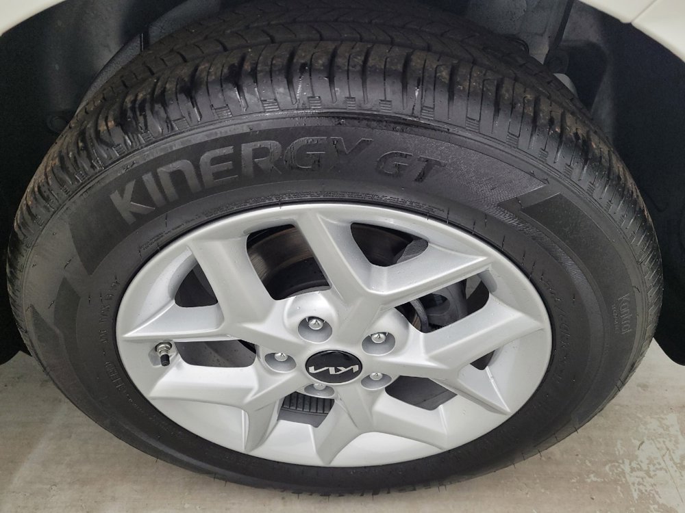 Used 2025 Kia Soul S FWD image 31