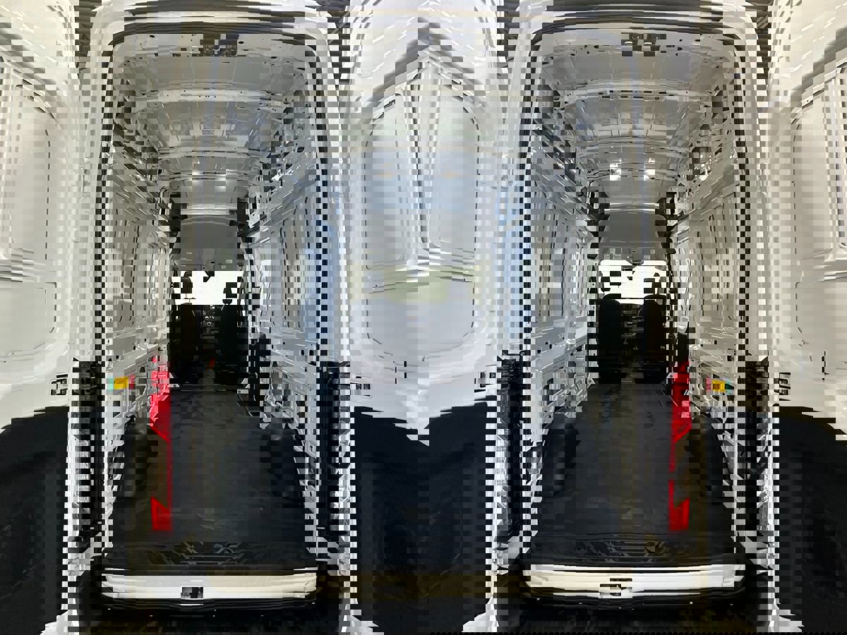 Used 2024 Ford Transit 250 148 High Roof image 8