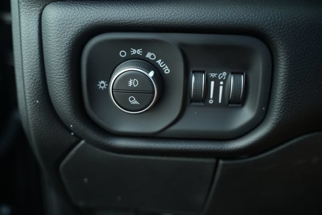 New 2026 RAM 2500 Laramie AWD/4WD image 31