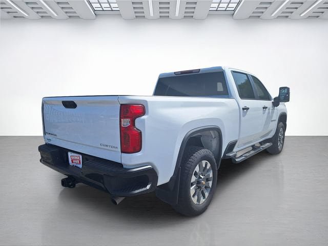 Used 2025 Chevrolet Silverado 2500 Custom w/ Custom Value Package AWD/4WD image 4