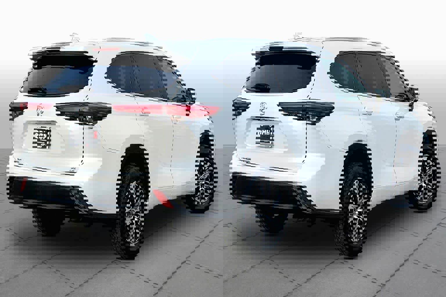 Used 2023 Toyota Highlander XLE image 13