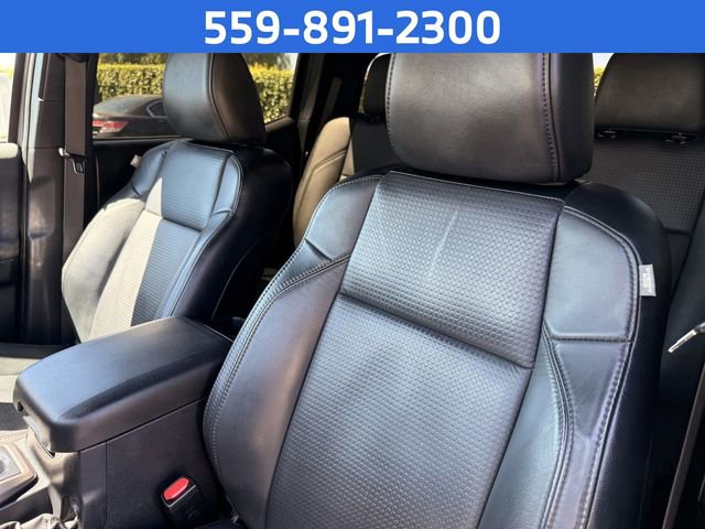 Used 2019 Toyota Tacoma TRD Off-Road AWD/4WD image 11