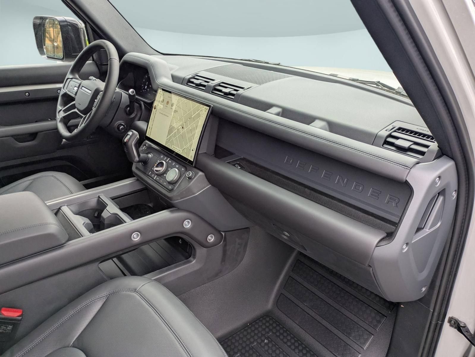 New 2026 Land Rover Defender 110 X-Dynamic SE AWD/4WD image 34