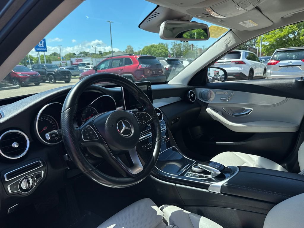 Used 2016 Mercedes-Benz C 300 4MATIC Sedan image 14