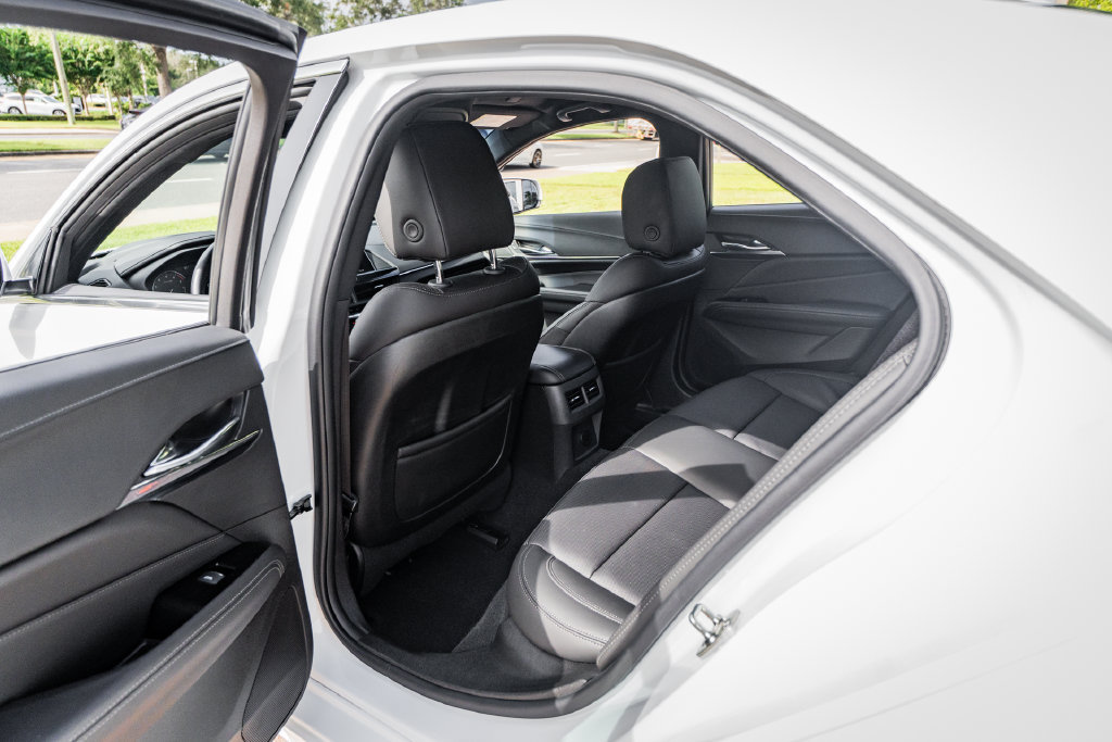 Used 2026 Cadillac CT4 Premium Luxury RWD image 37