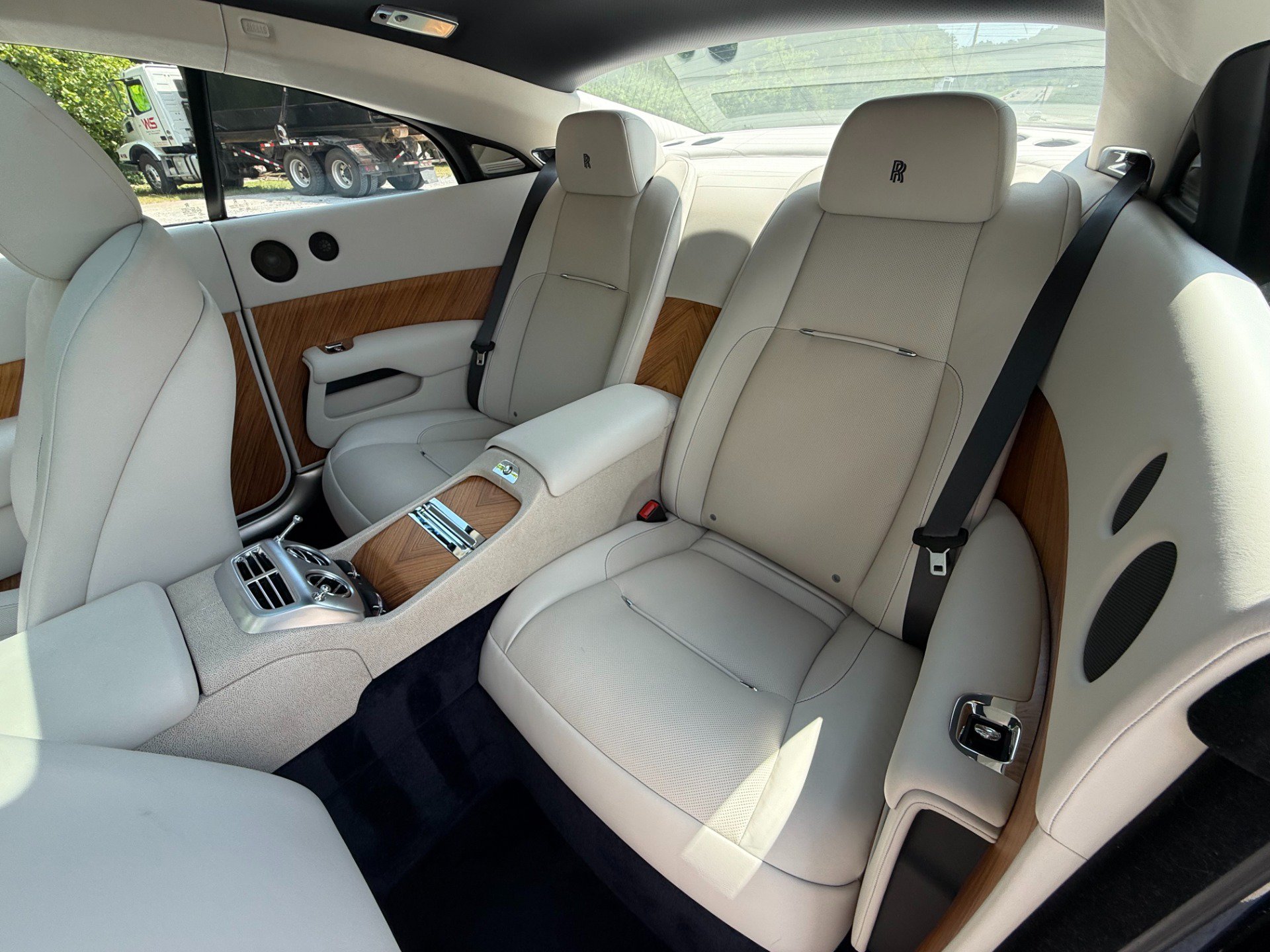 Used 2015 Rolls-Royce Wraith RWD image 13