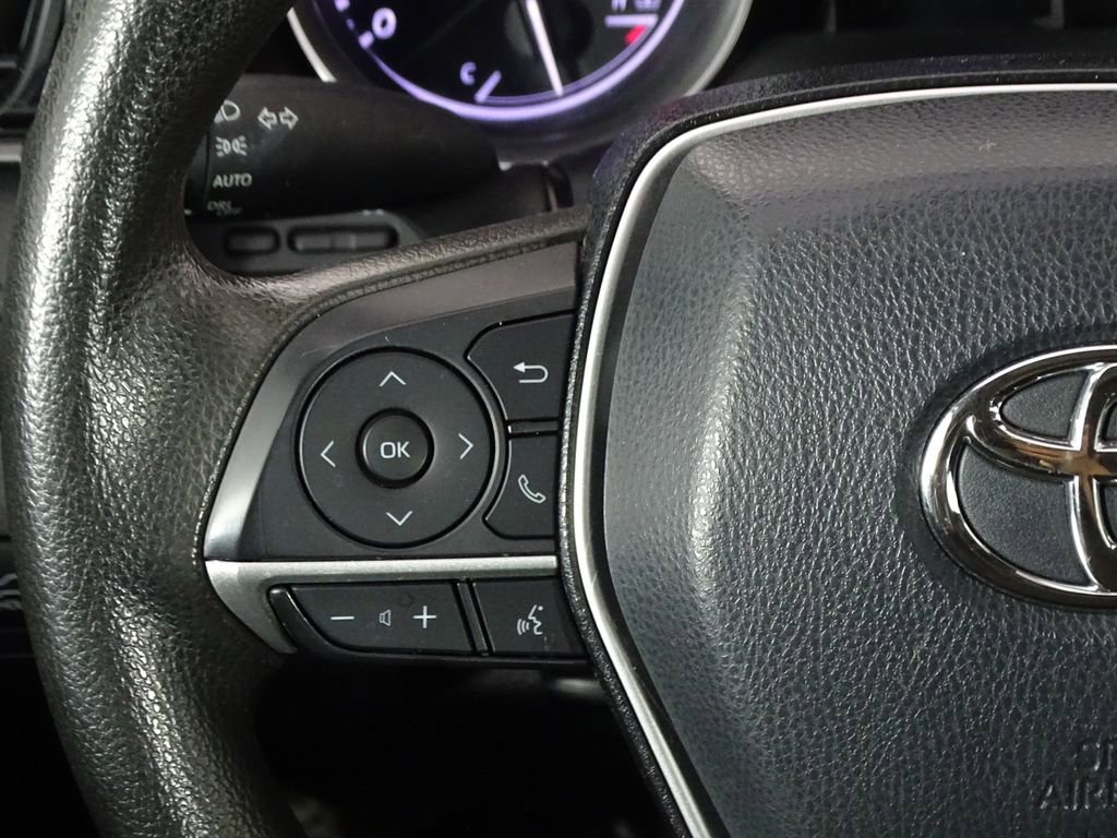 Used 2022 Toyota Camry LE image 22
