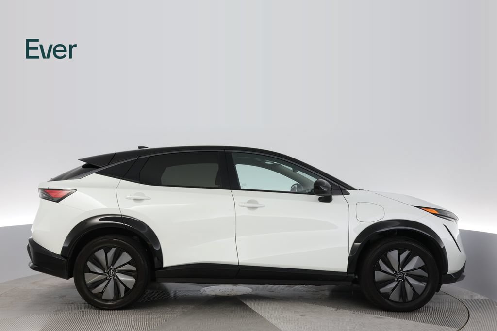 Used 2025 Nissan Ariya AWD image 13