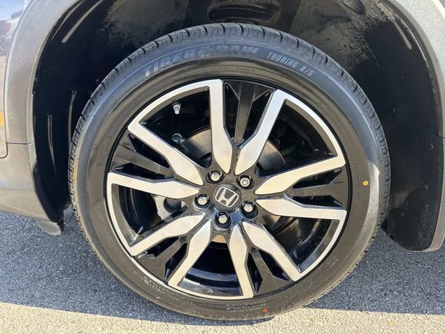 Used 2021 Honda Pilot Touring image 9