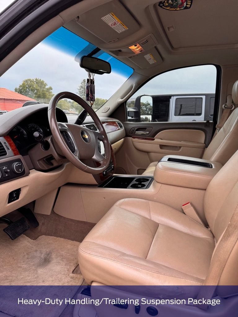 Used 2013 Chevrolet Silverado 3500 LTZ w/ LTZ Plus Package AWD/4WD image 3