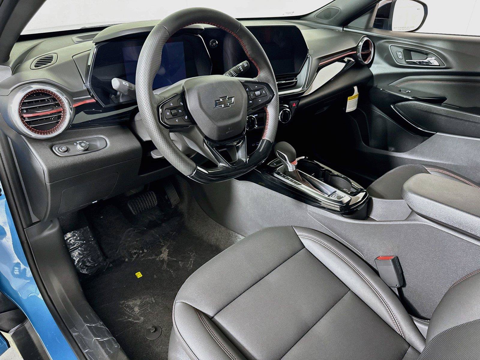 New 2026 Chevrolet Trax RS w/ Driver Confidence Package FWD image 5