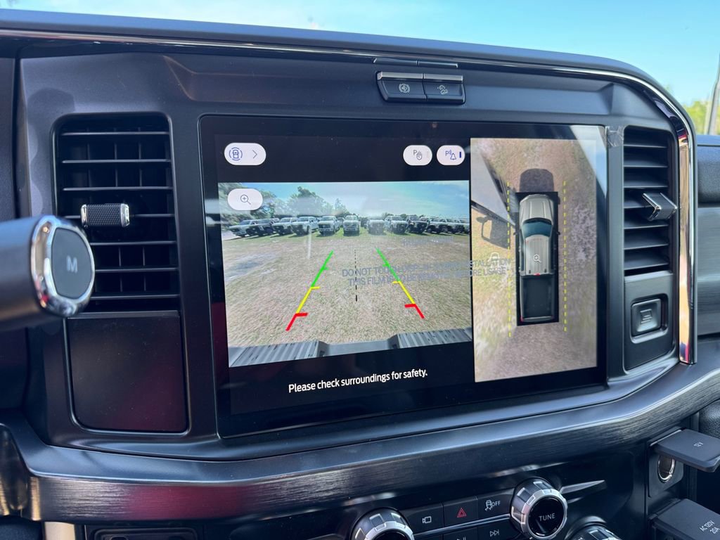 New 2025 Ford F350 Lariat w/ Black Appearance Package image 19