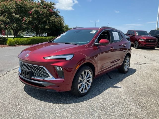 Used 2025 Buick Encore GX Avenir w/ Avenir Technology Package AWD/4WD image 1