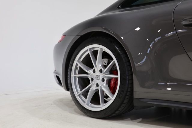 Used 2019 Porsche 911 Carrera 4S image 11