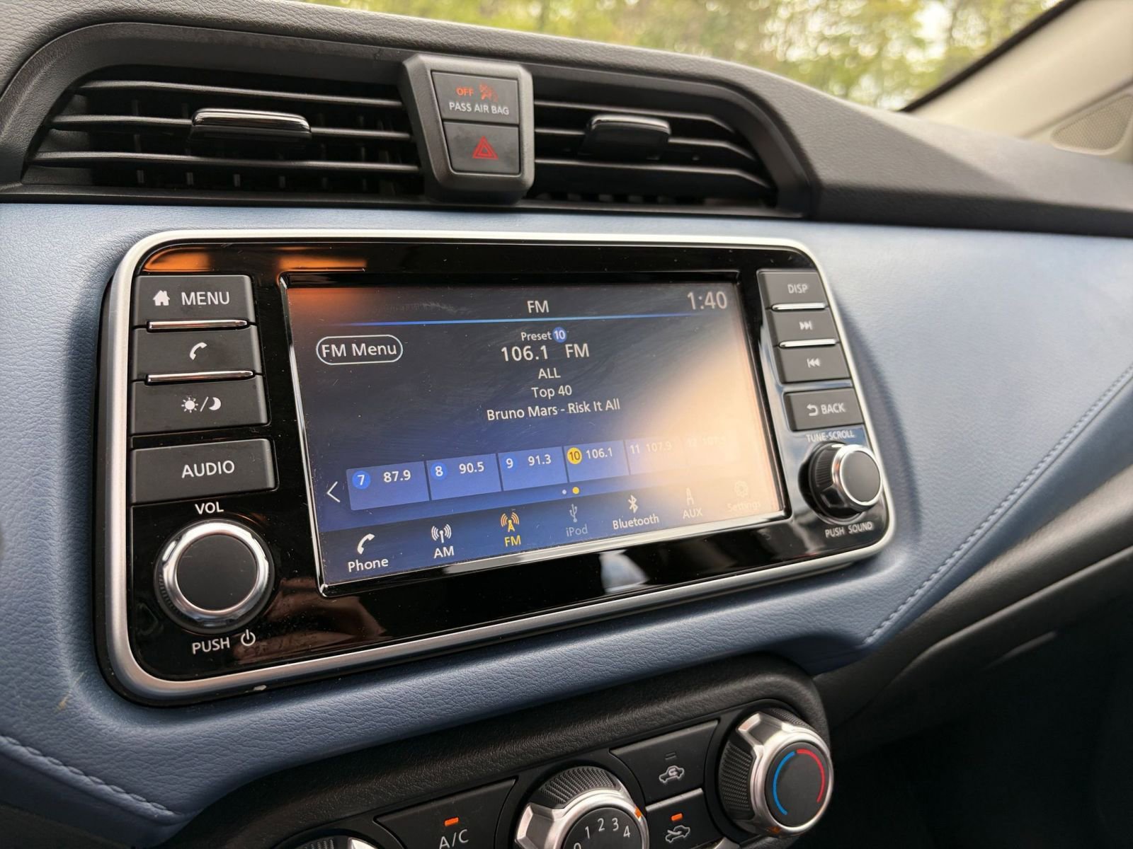 Used 2025 Nissan Versa SV FWD image 20