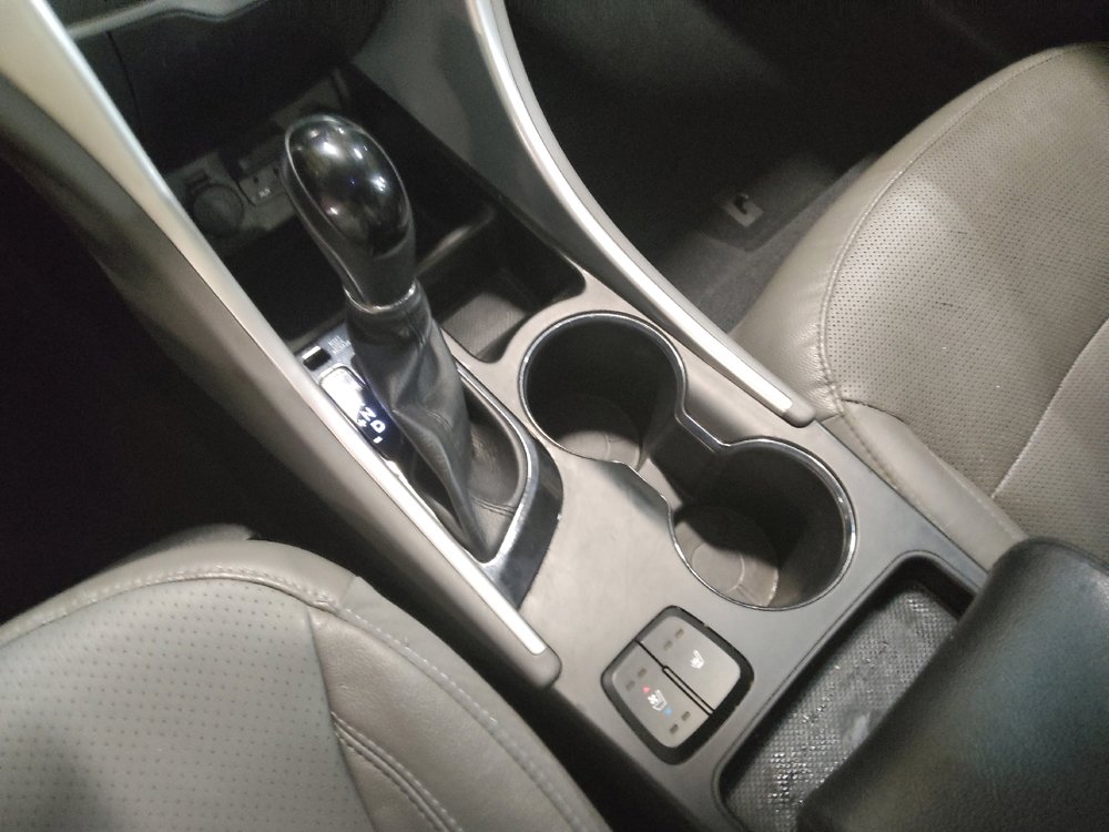 Used 2014 Hyundai Sonata Limited w/ Technology Package 05 FWD image 26