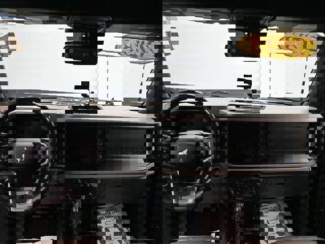 Used 2023 Ford Bronco Wildtrak AWD/4WD image 14