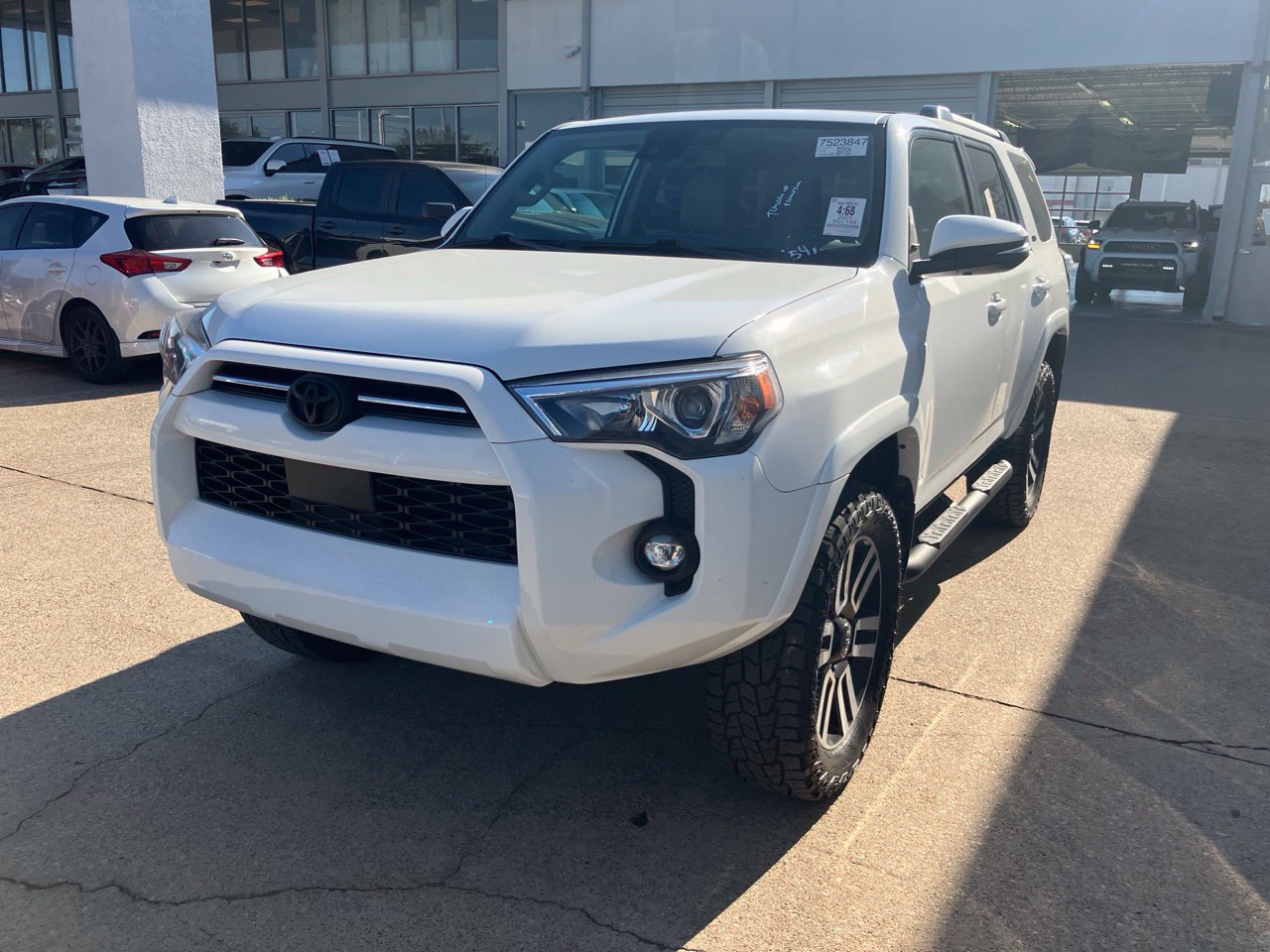 Used 2021 Toyota 4Runner SR5 Premium w/ Moonroof Package AWD/4WD image 6