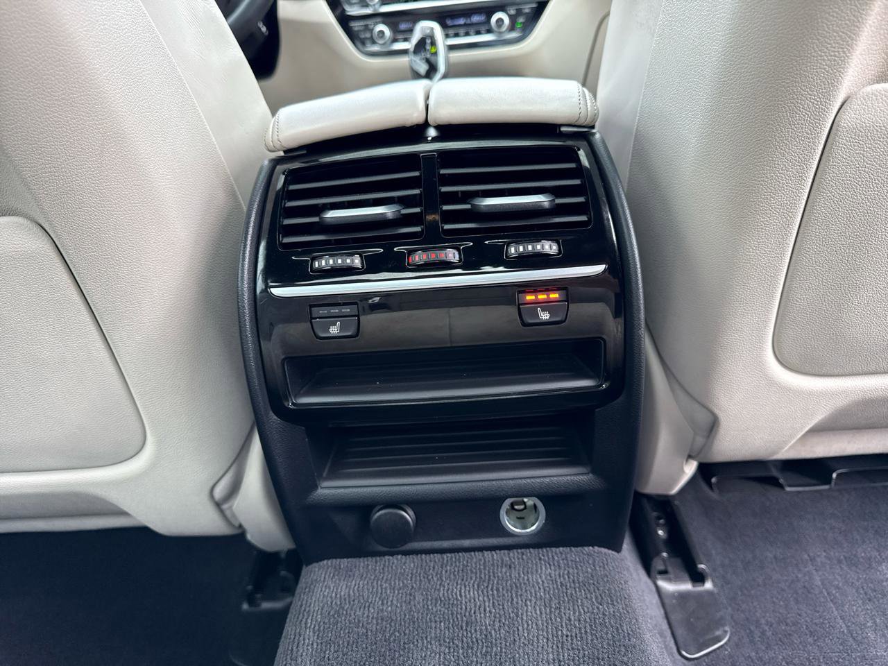 Used 2017 BMW 530i xDrive image 41