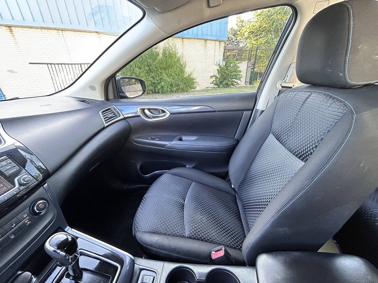 Used 2016 Nissan Sentra SR FWD image 28