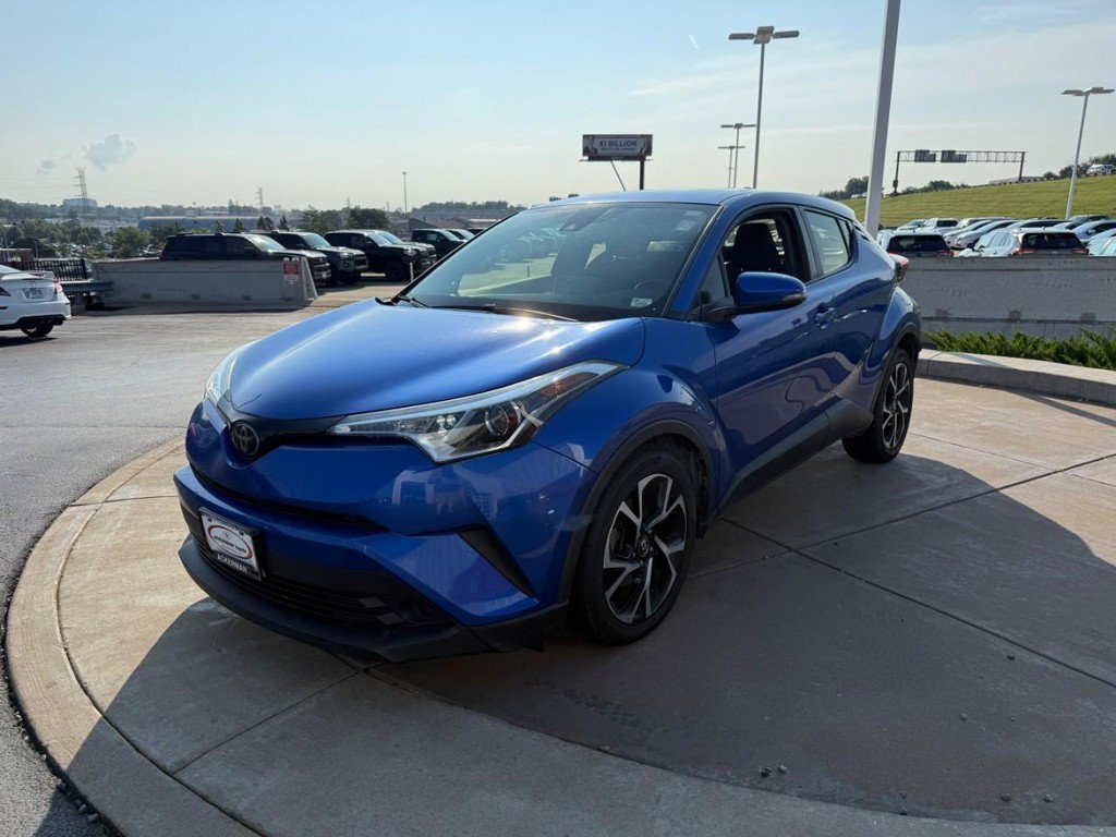 Certified 2019 Toyota C-HR XLE FWD image 10