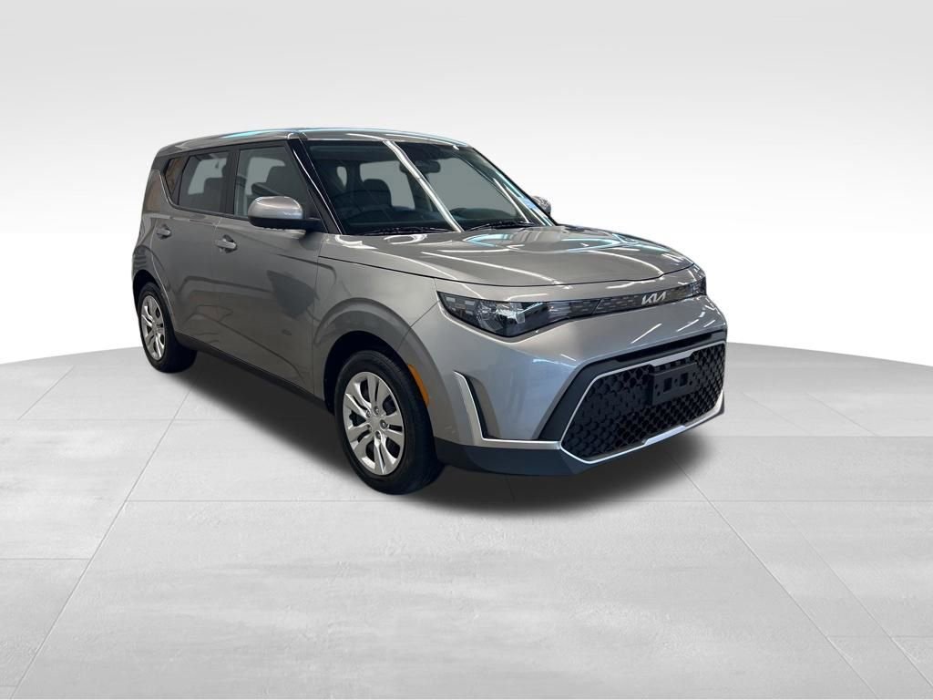 Certified 2023 Kia Soul LX FWD image 27