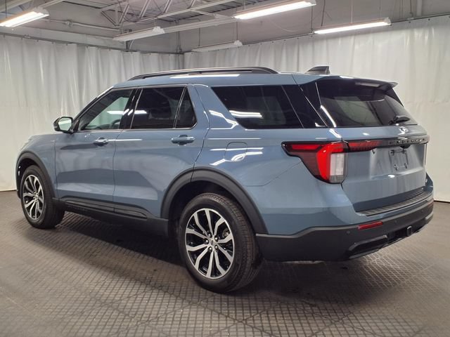 Certified 2025 Ford Explorer ST-Line AWD/4WD image 2