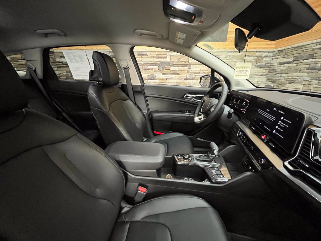 Used 2025 Kia Sportage EX AWD/4WD image 23