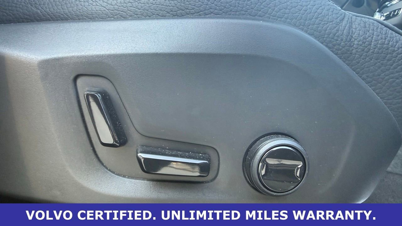 Certified 2025 Volvo XC60 B5 Plus AWD/4WD image 11